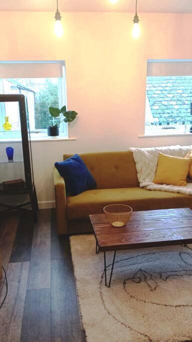 Juliet Beautiful 1 Bedroom, Central, Modern Space. Darlington  Ngoại thất bức ảnh